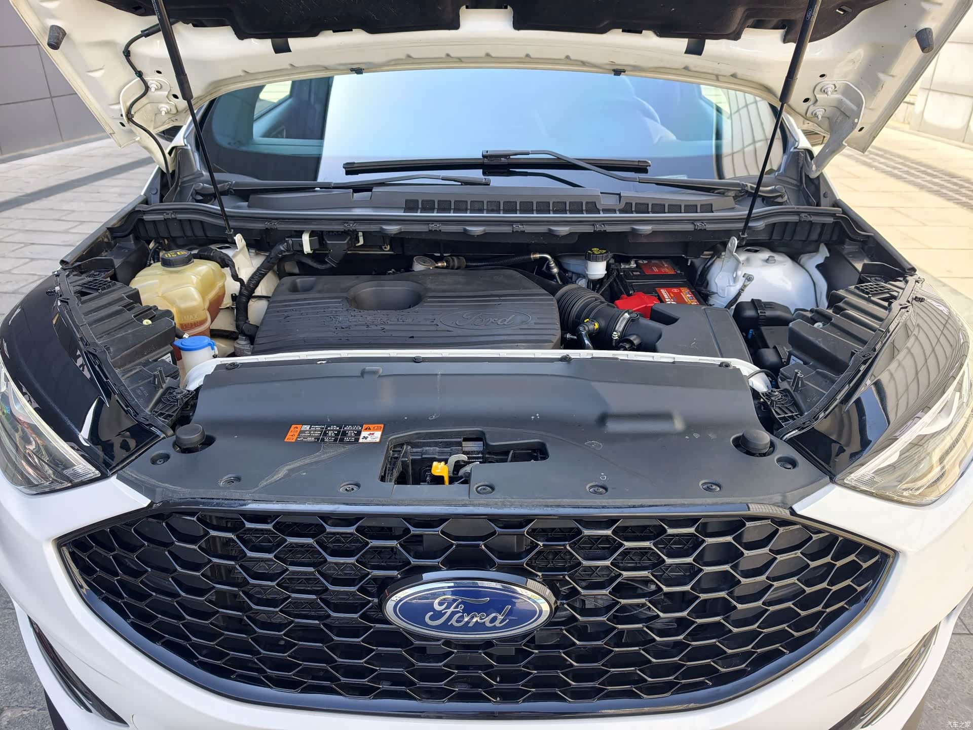 Ford Edge, 2021 23