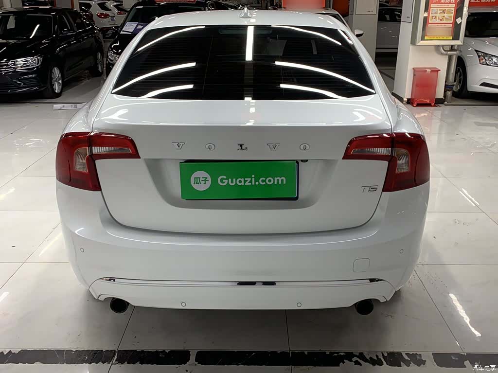 Volvo S60, 2018 все фото