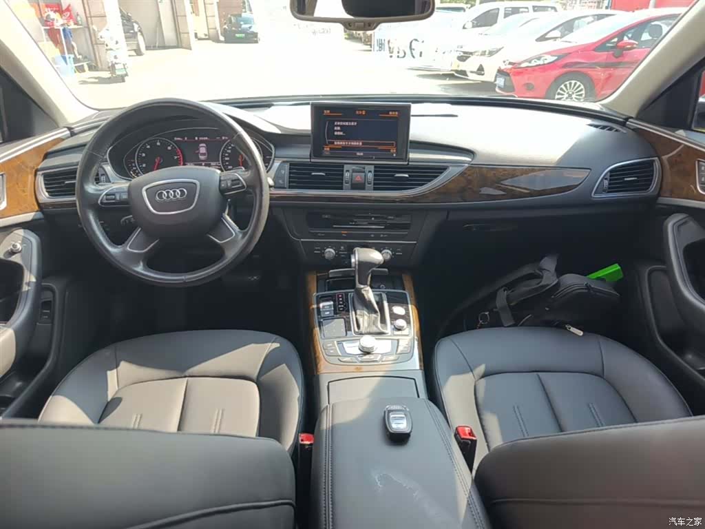 Audi A6L, 2015 10