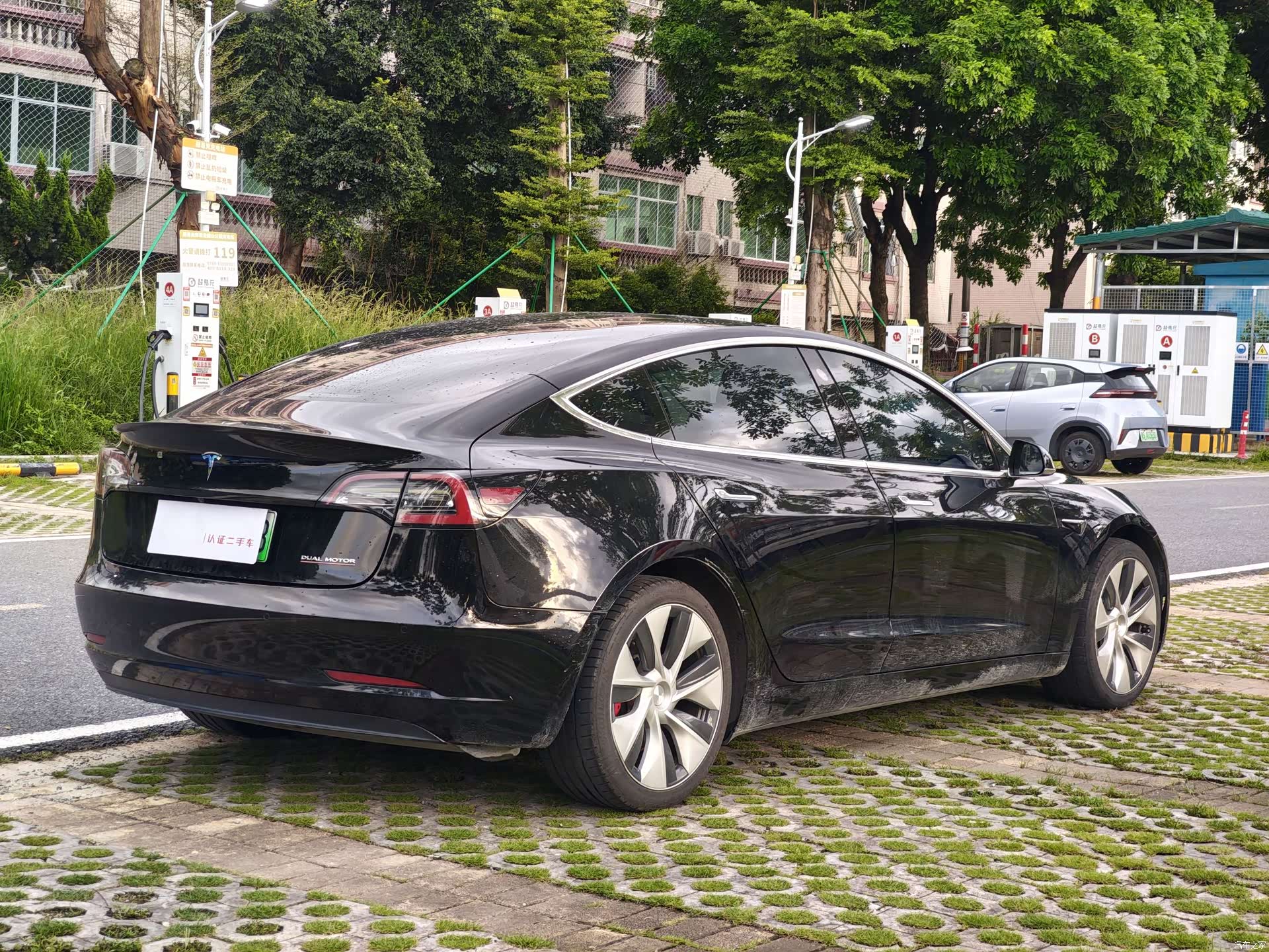 Tesla Model 3, 2019 все фото