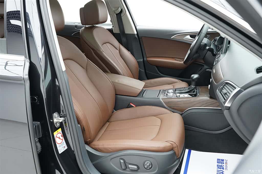 Audi A6L, 2015 12
