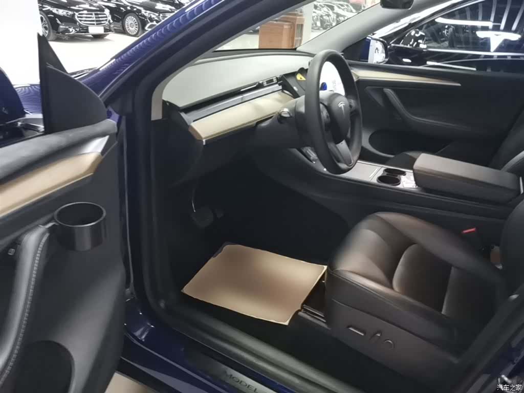 Tesla Model Y, 2021 15