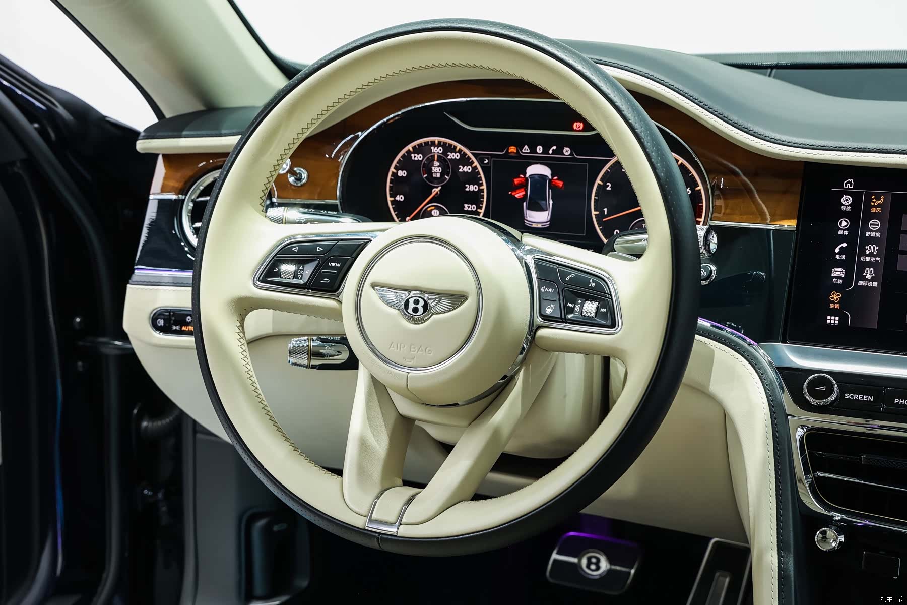 Bentley Flying Spur, 2022 19