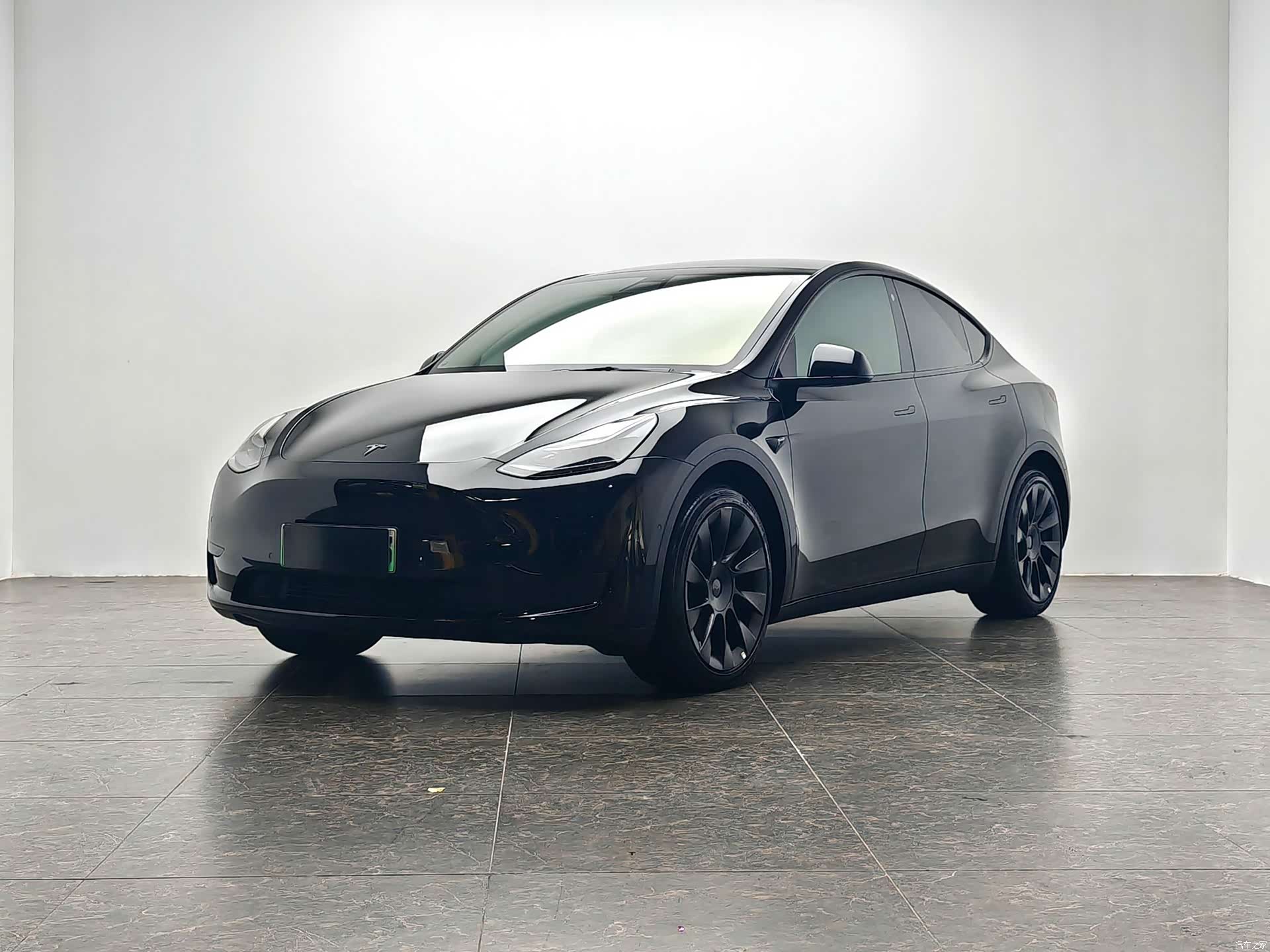 Tesla Model Y, 2023 1