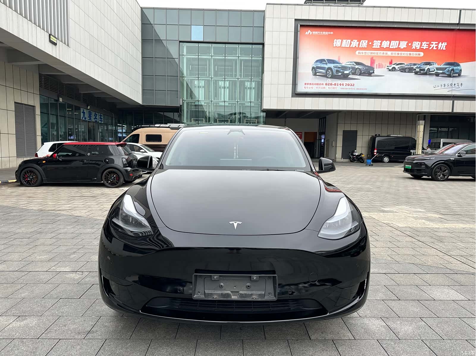 Tesla Model Y, 2024 1