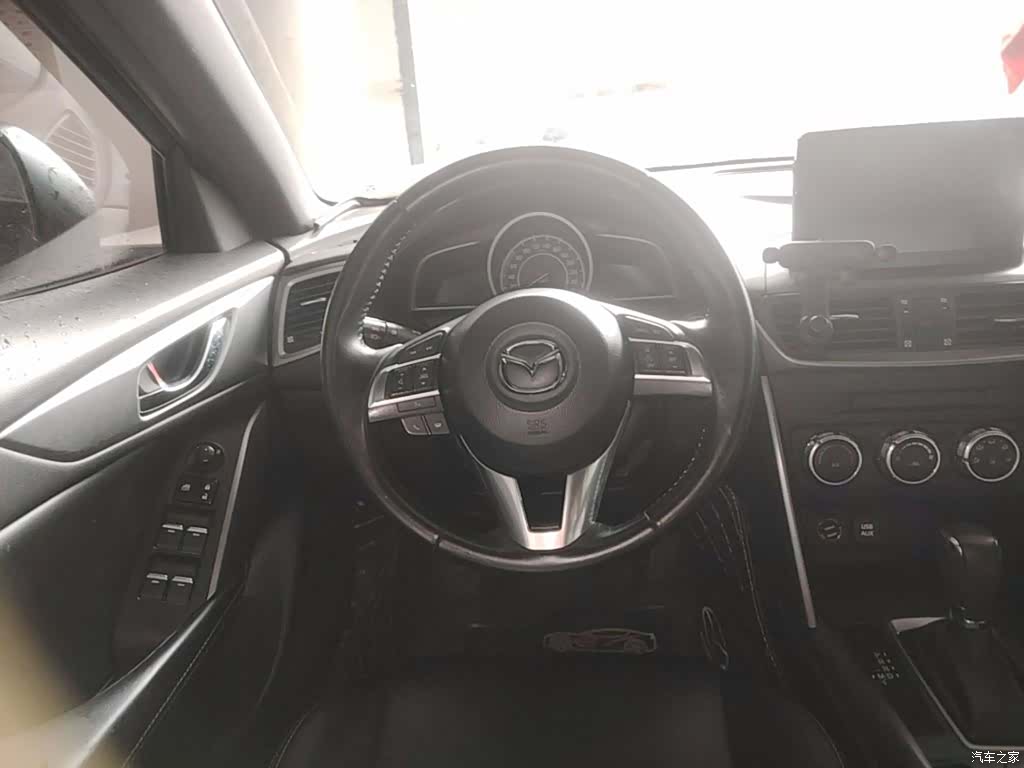 Mazda CX-4, 2017 3