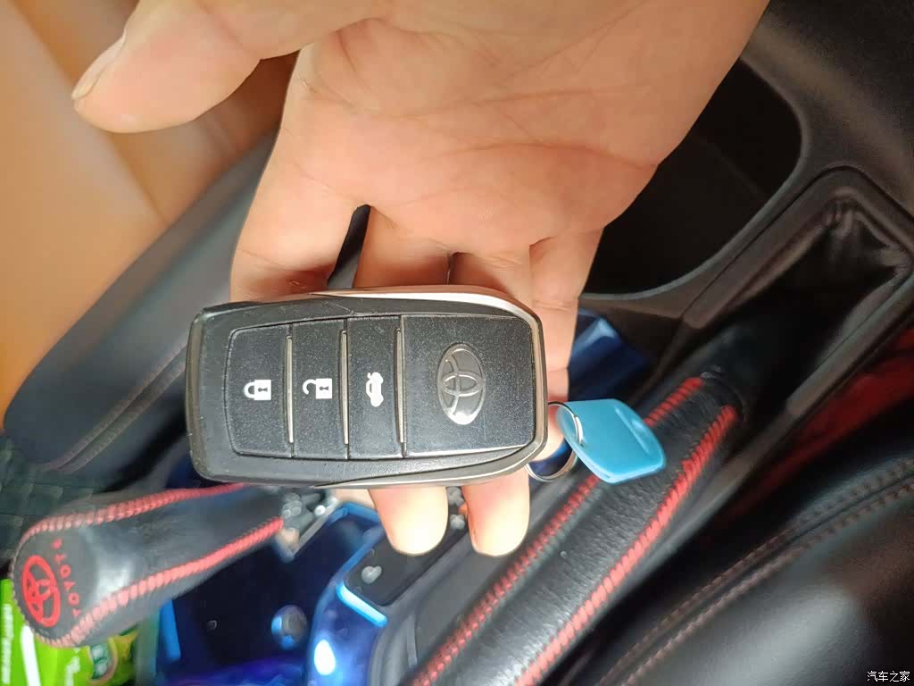 Toyota RAV4, 2014 9