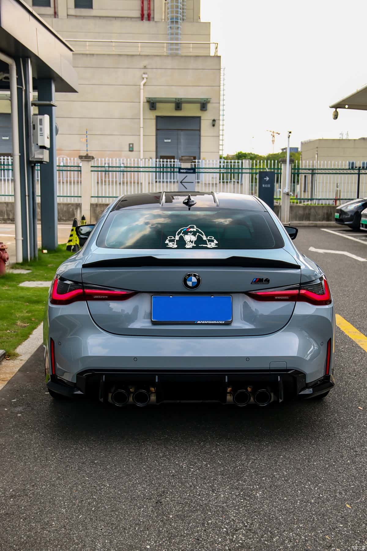 BMW M4, 2022 8