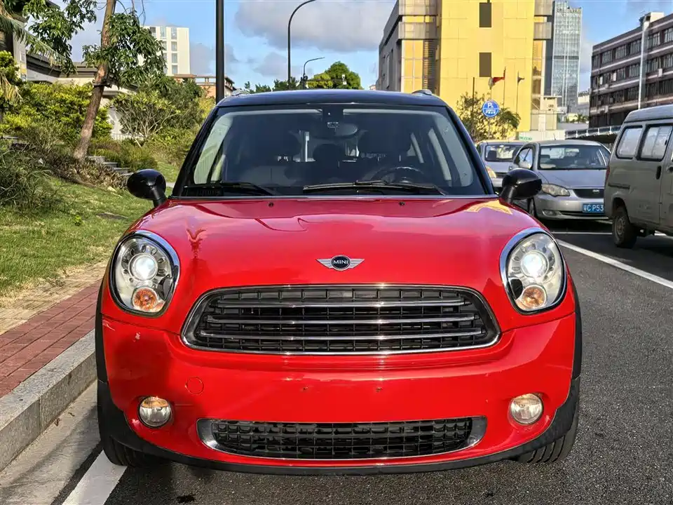 MINI COUNTRYMAN