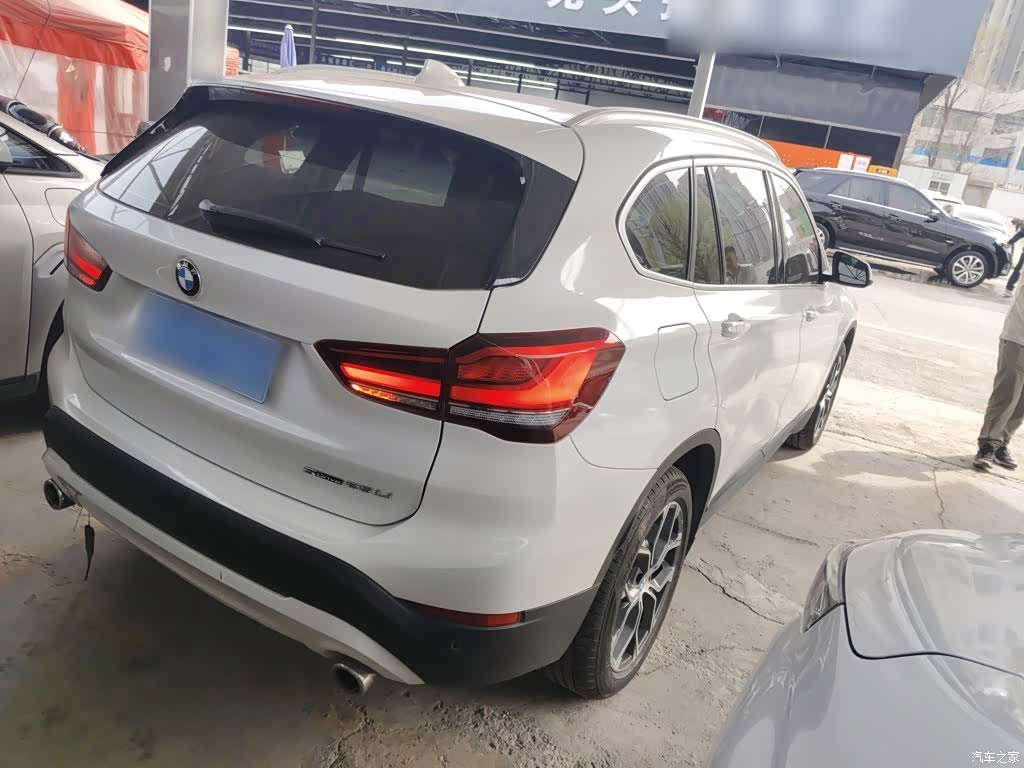 BMW X1, 2019 все фото
