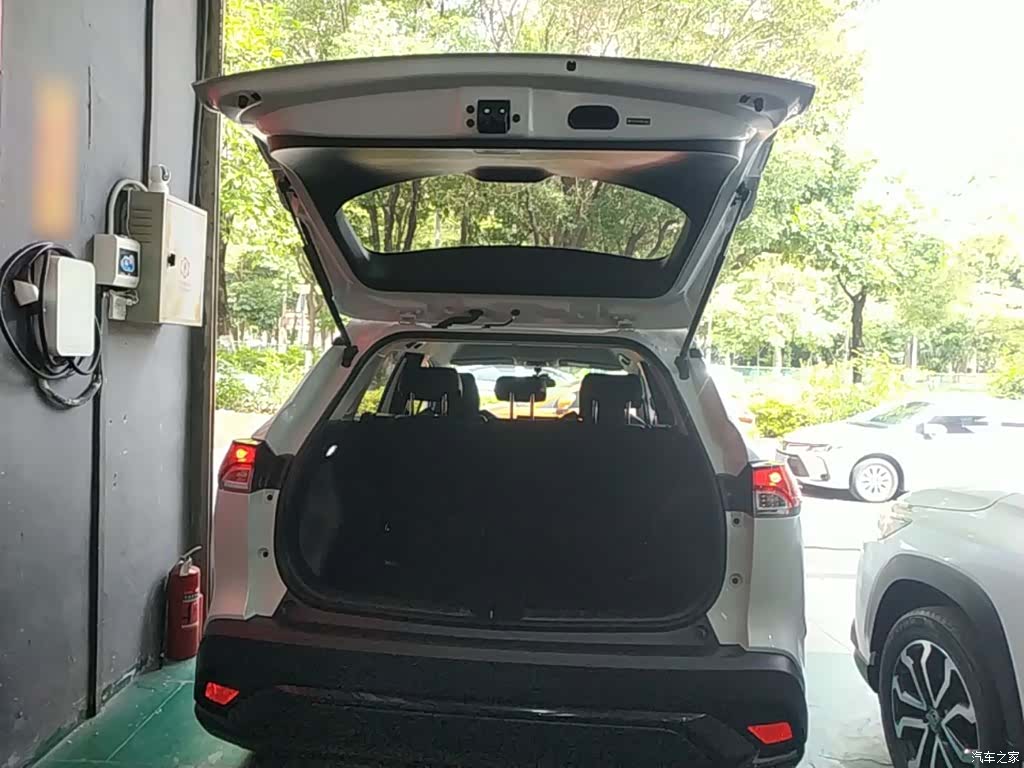 Toyota Frontlander, 2023 19