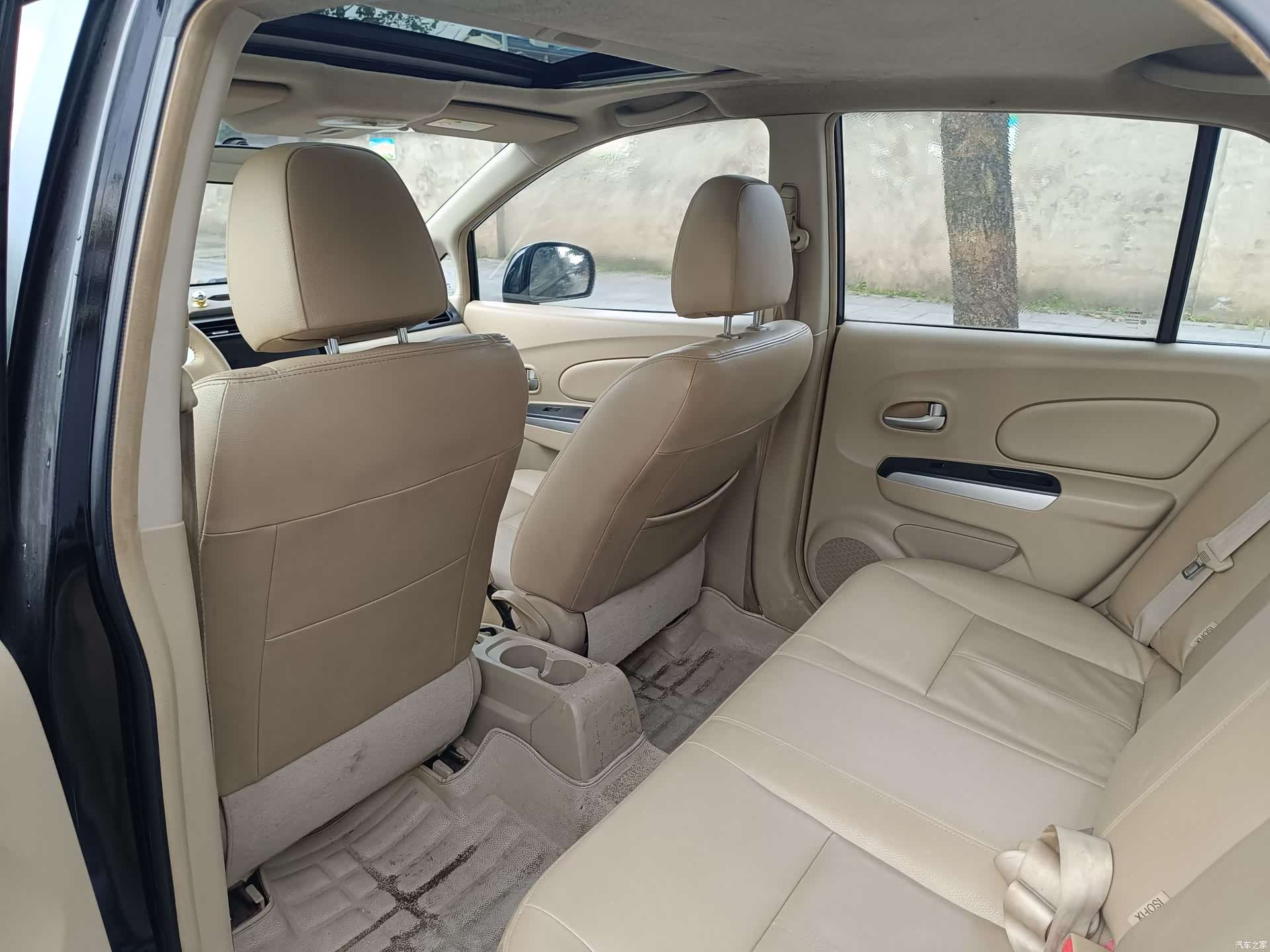 Nissan D50, 2012 9