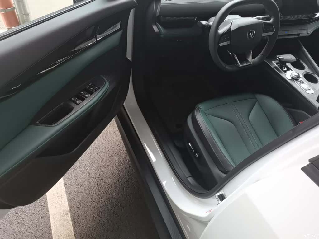 Changan UNI-V, 2026 16