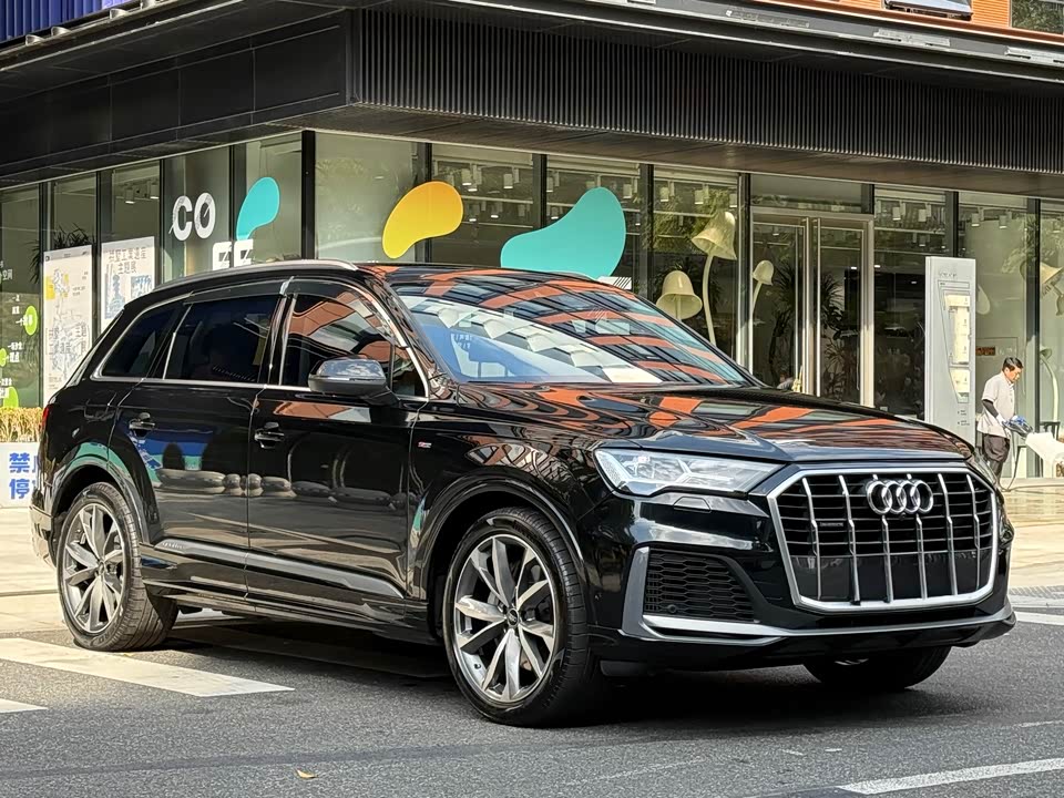 Audi Q7