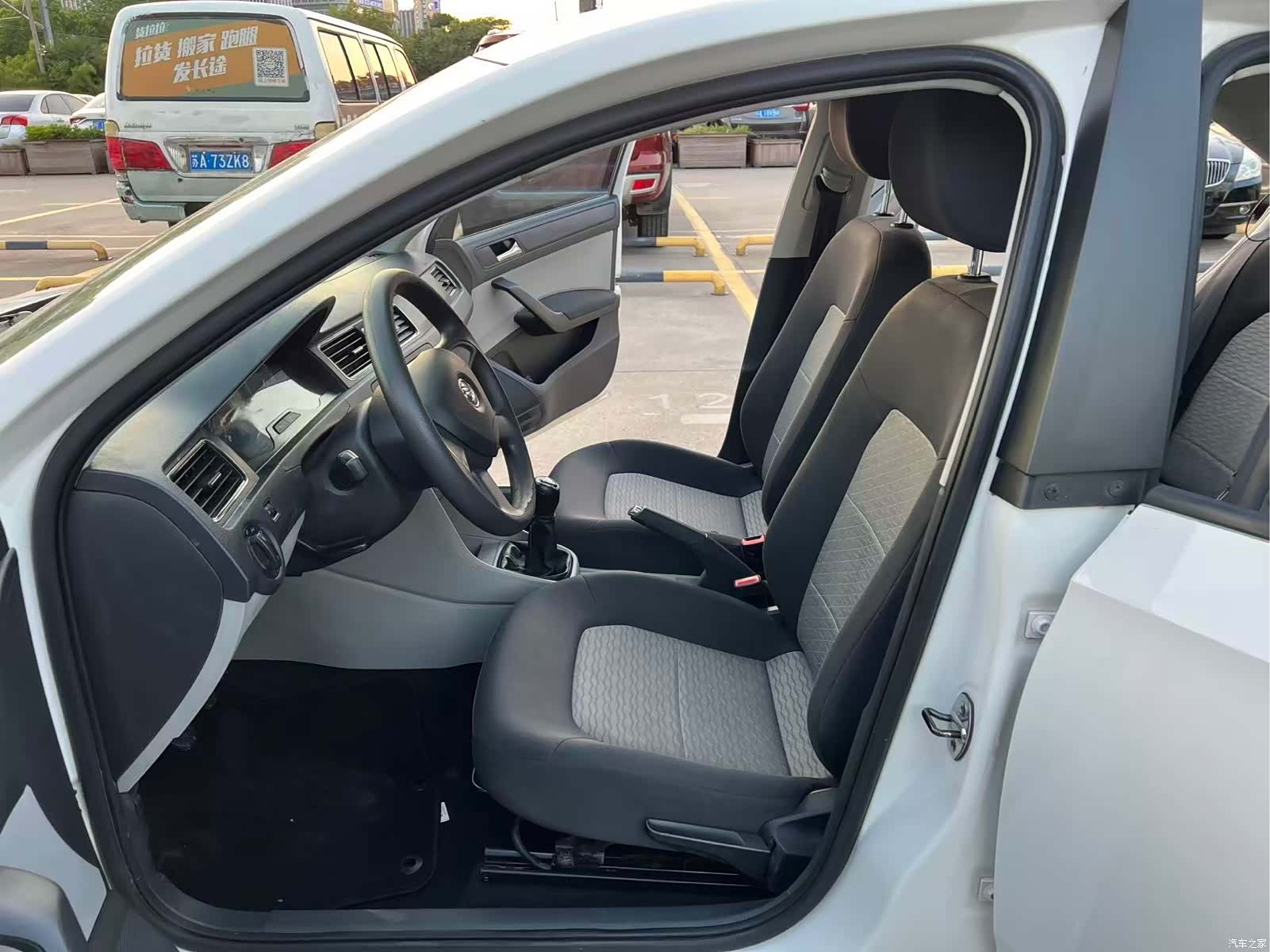 Skoda Rapid, 2014 4