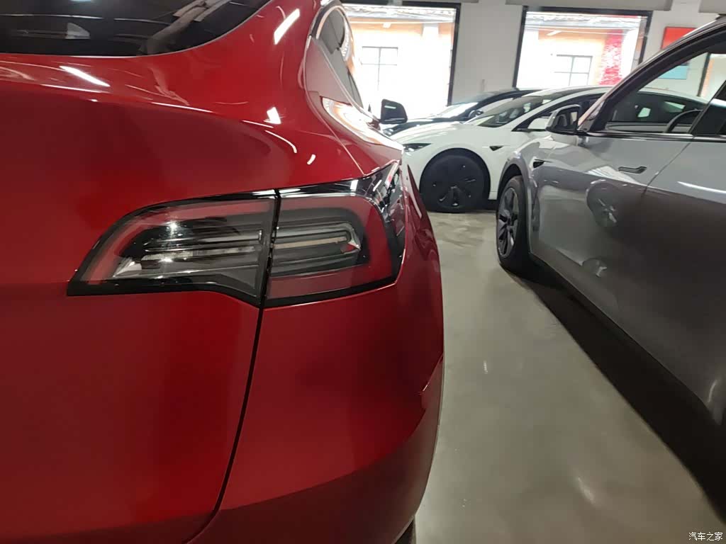 Tesla Model Y, 2021 24