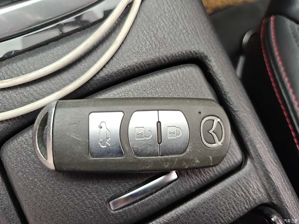 Mazda Atenza, 2014 12