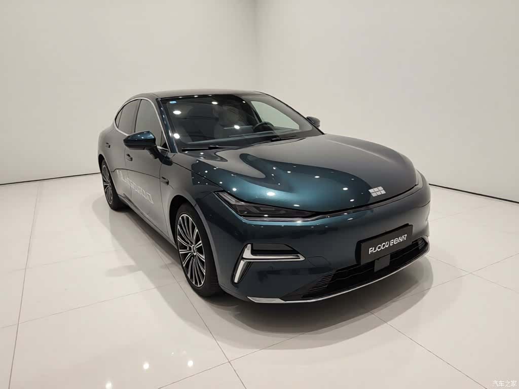 Geely 8, 2025 4