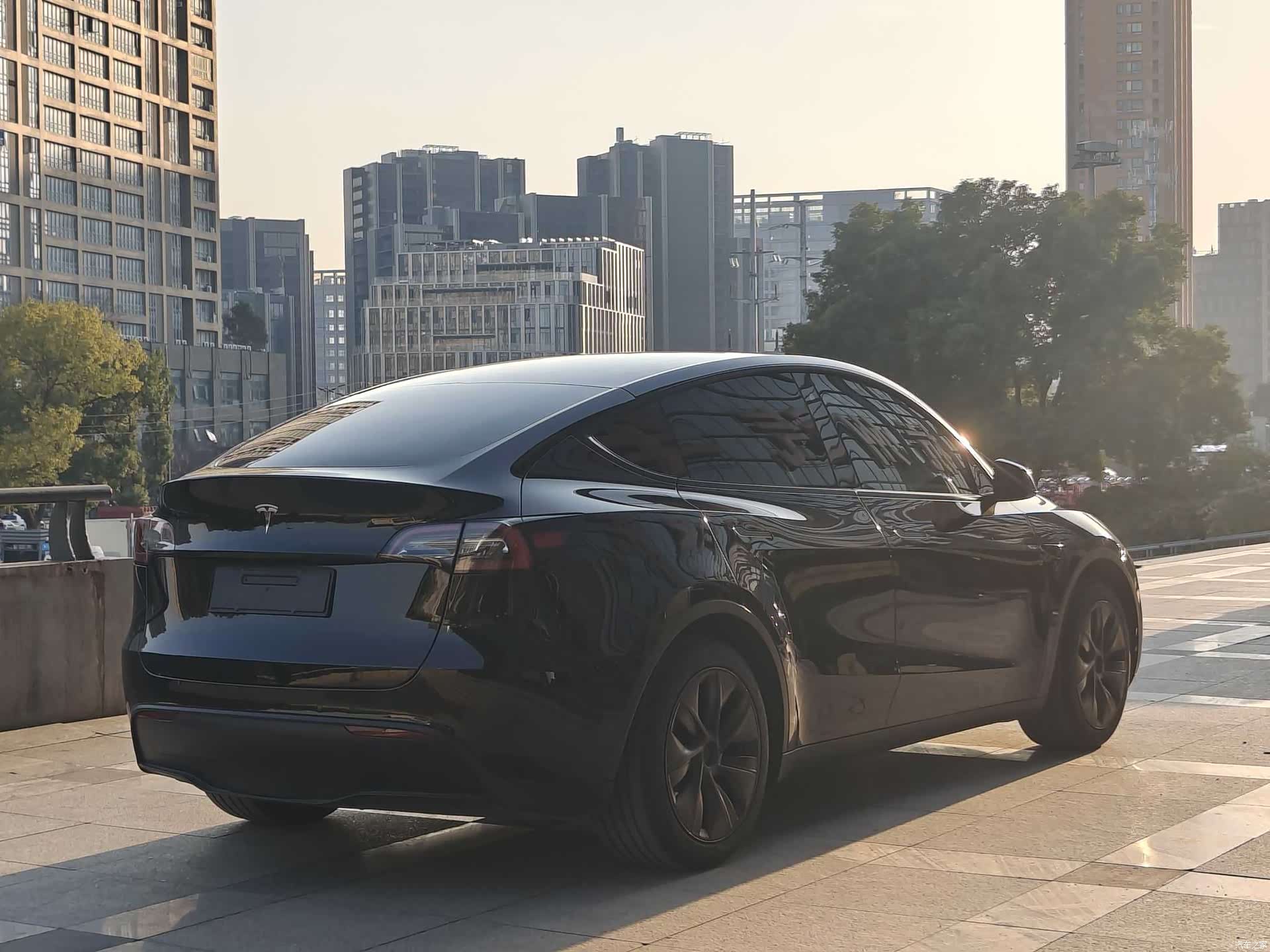 Tesla Model Y, 2023 9
