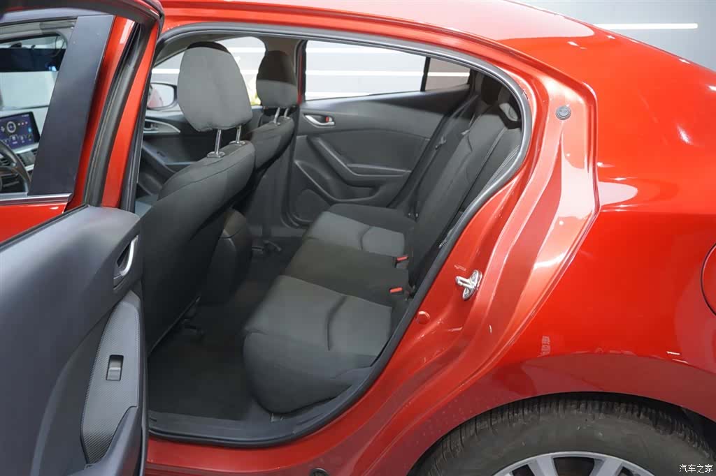 Mazda Mazda3, 2019 12