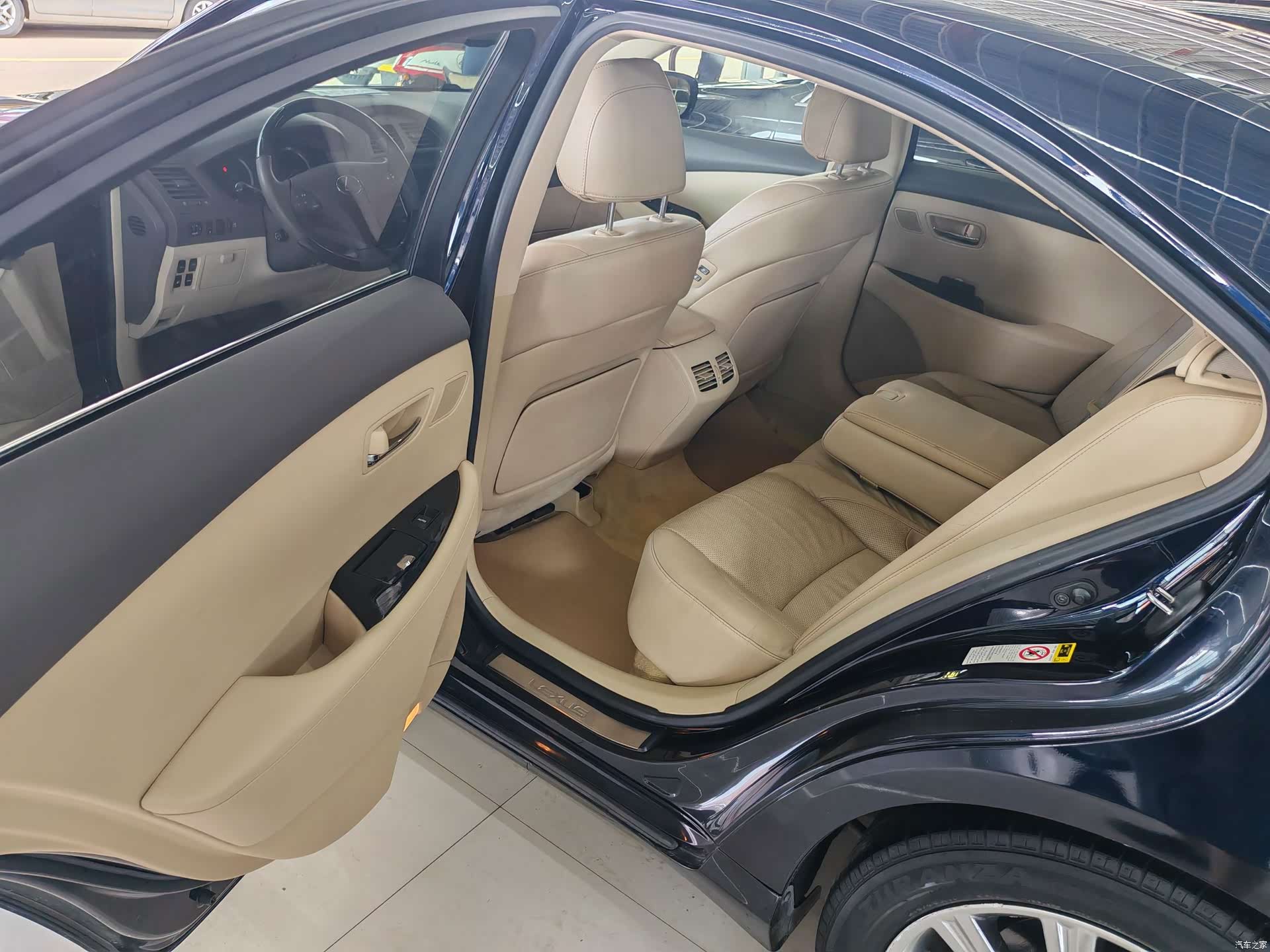 Lexus ES, 2009 8