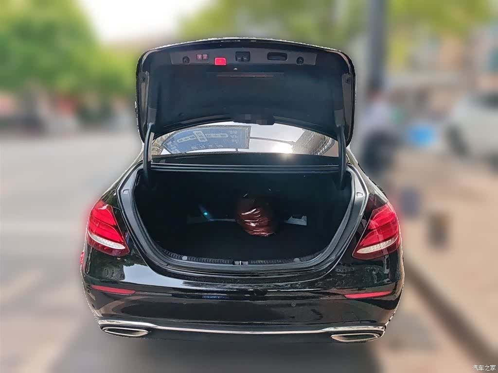 Mercedes-Benz E-Class, 2019 10