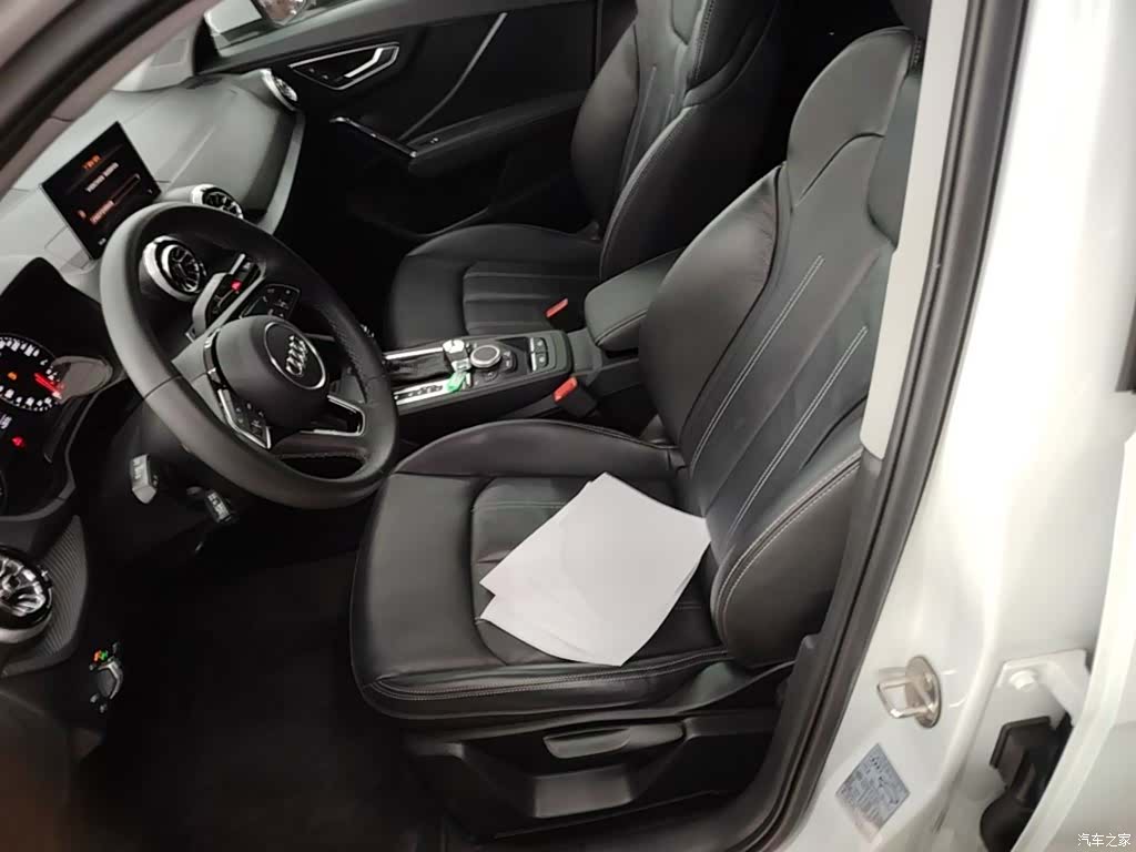 Audi Q2L, 2022 15