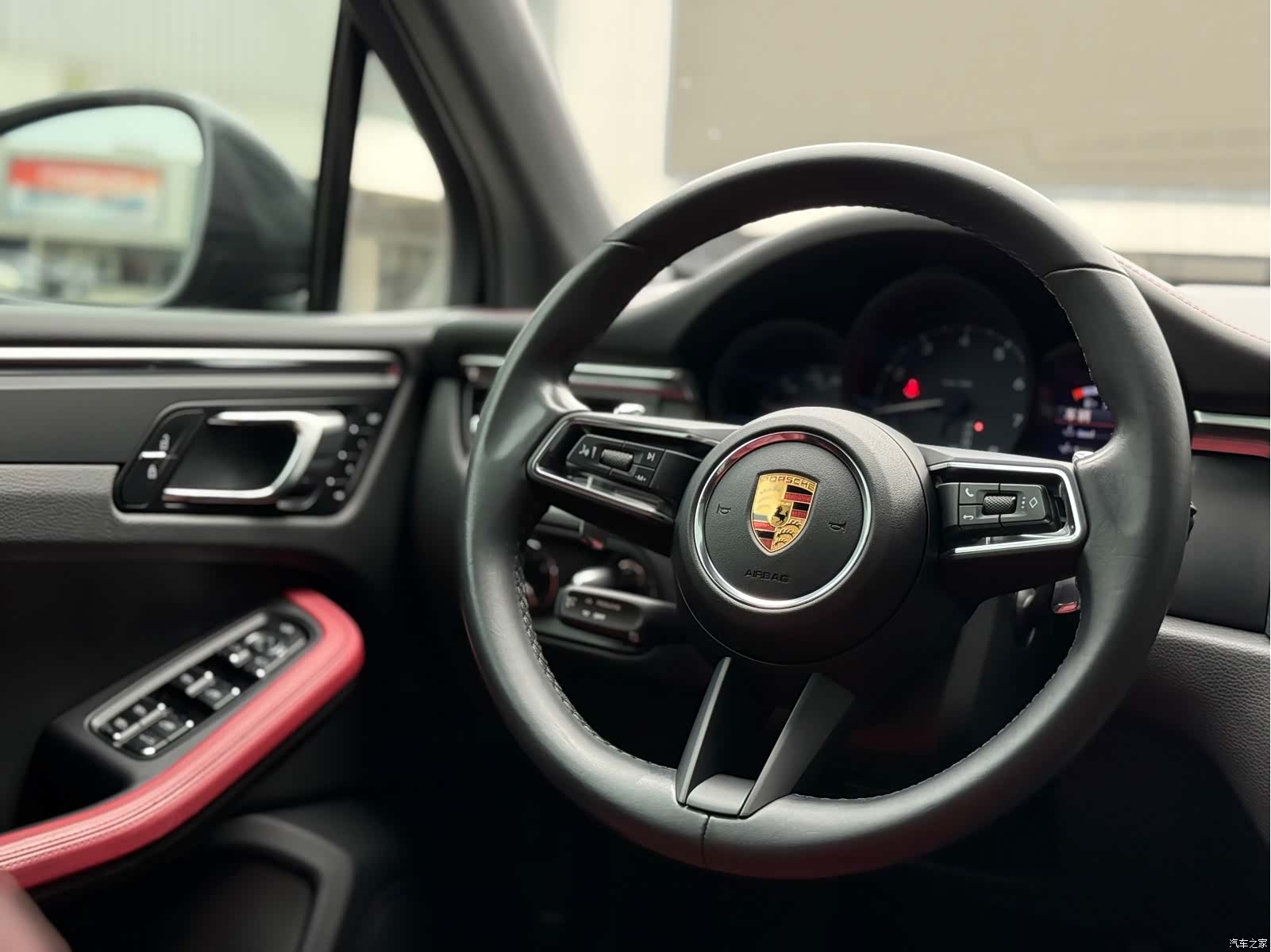 Porsche Macan, 2022 3