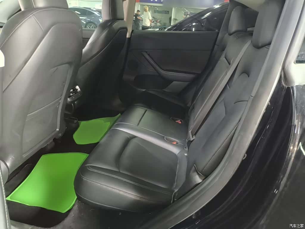 Tesla Model Y, 2022 13