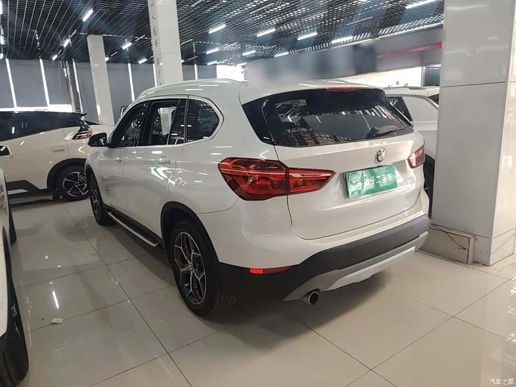 BMW X1, 2018 все фото