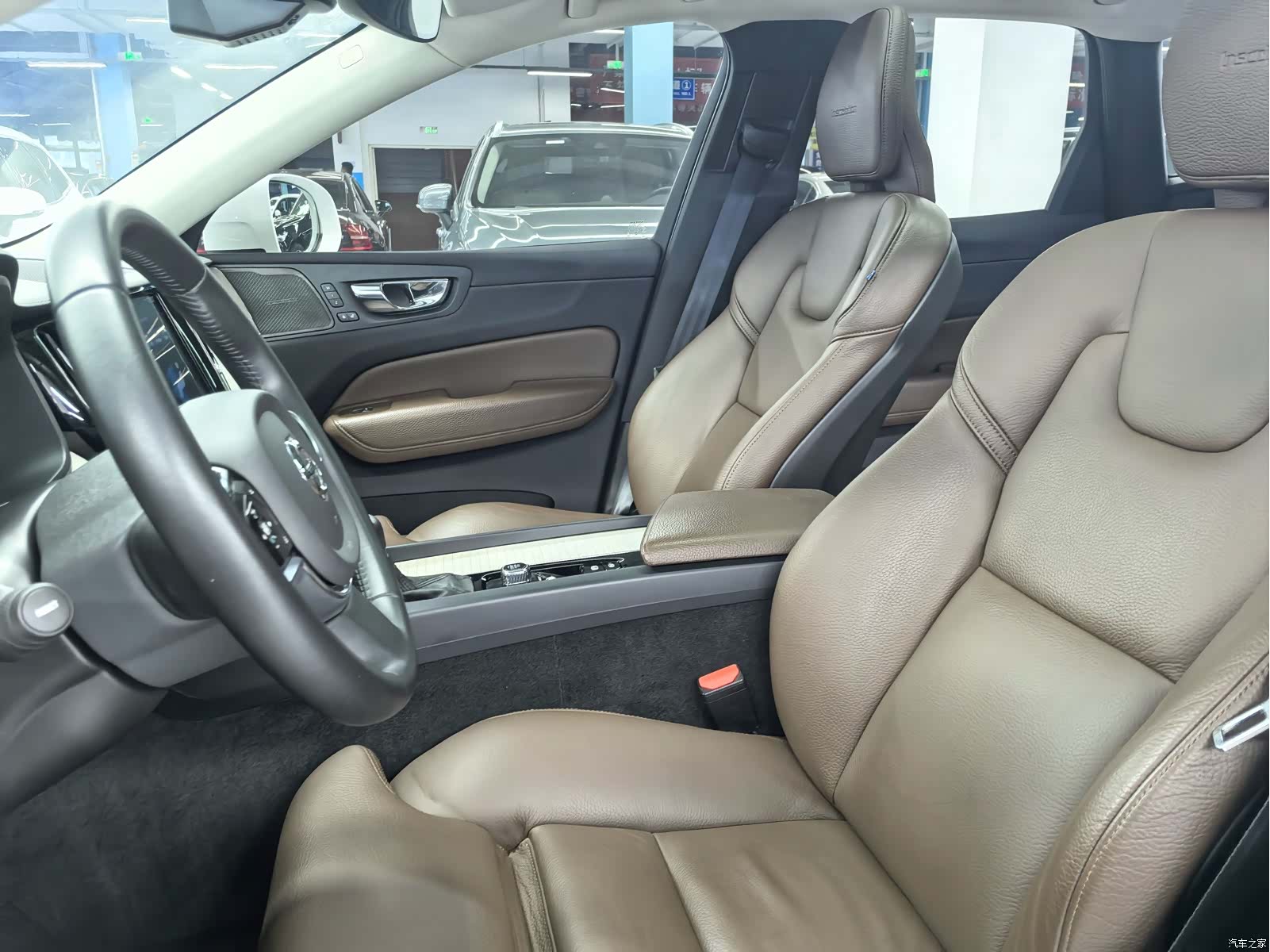 Volvo XC60, 2020 8