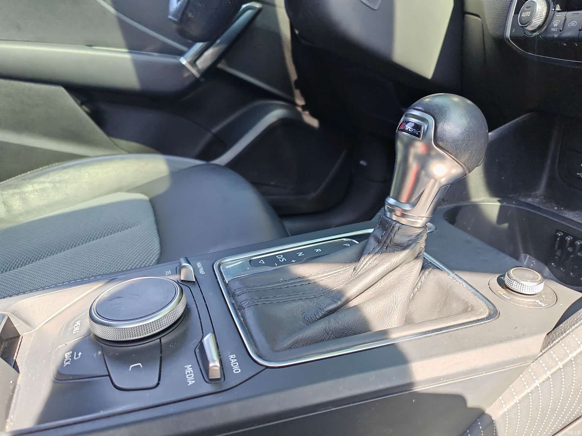 Audi Q2L, 2020 12