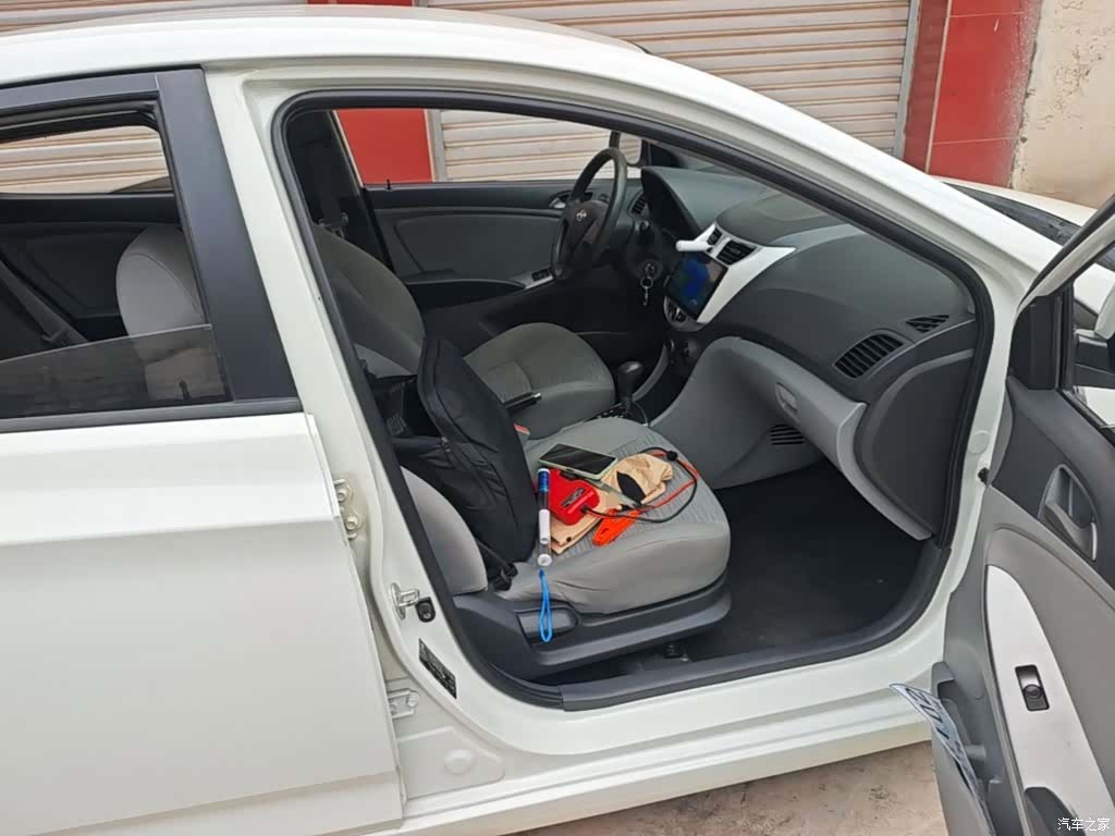 Hyundai GLS, 2016 25