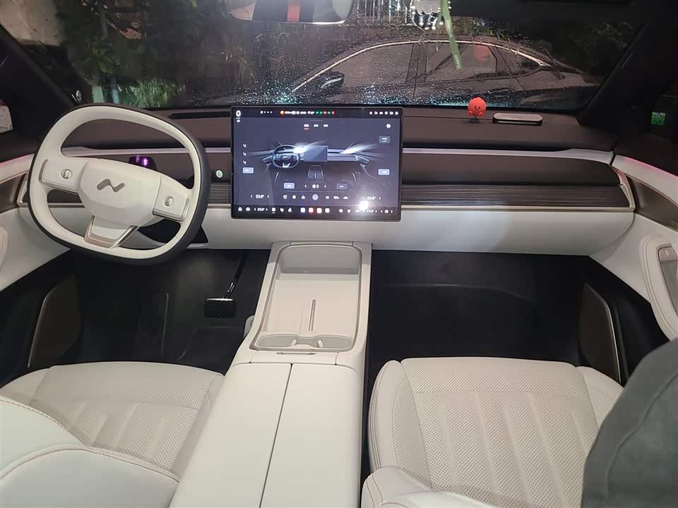 NIO L60