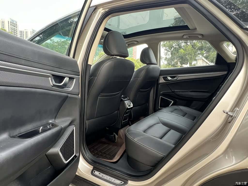Geely Emgrand, 2018 17