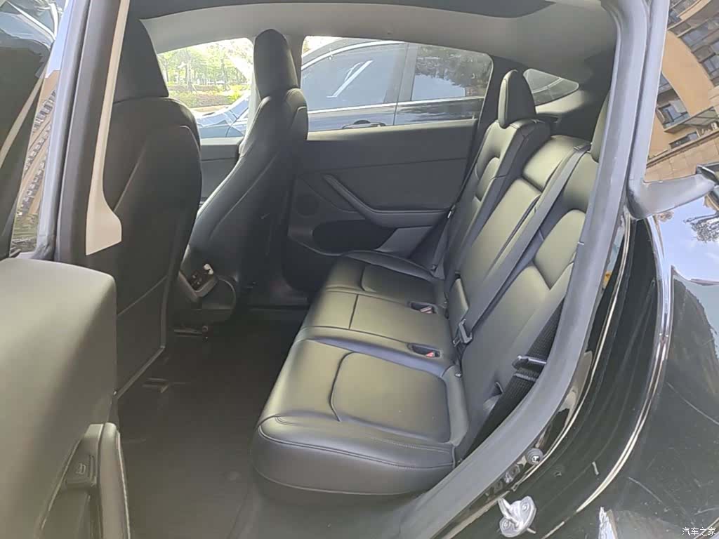 Tesla Model Y, 2021 13