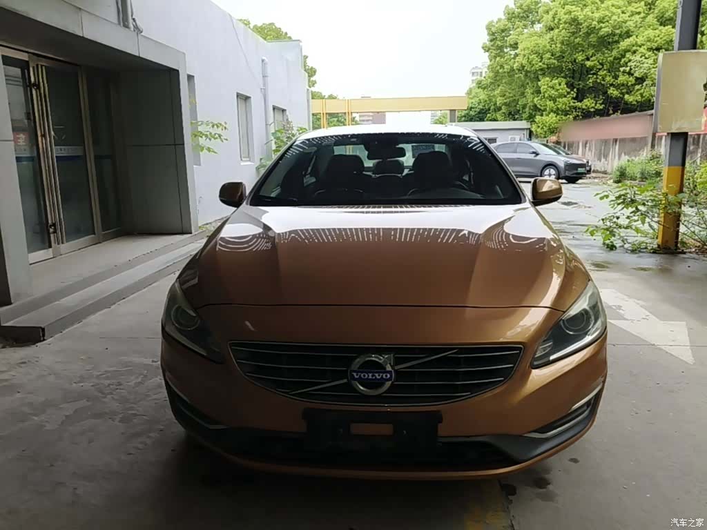 Volvo S60, 2014 3