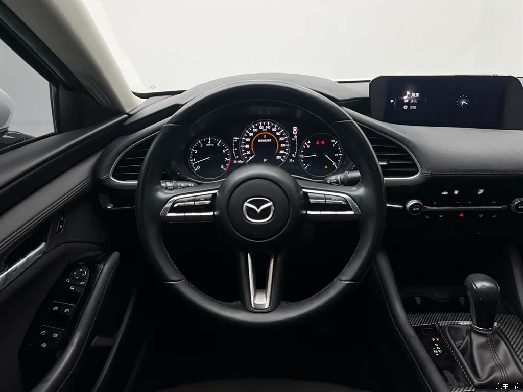 Mazda Mazda3, 2021 10