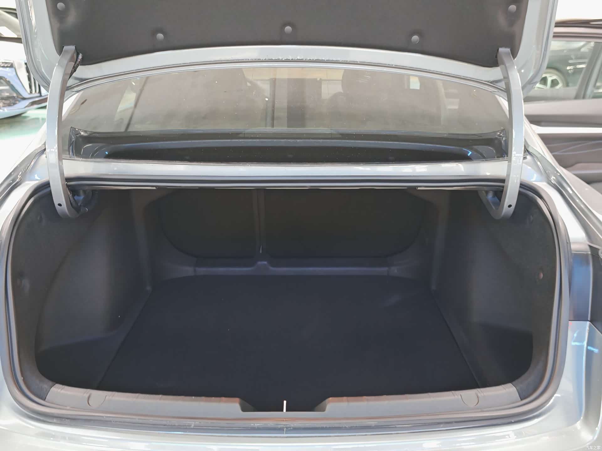 Geely Preface, 2025 12