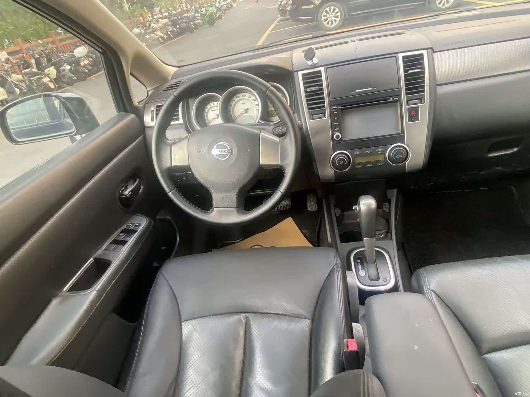 Nissan Tiida, 2010 16