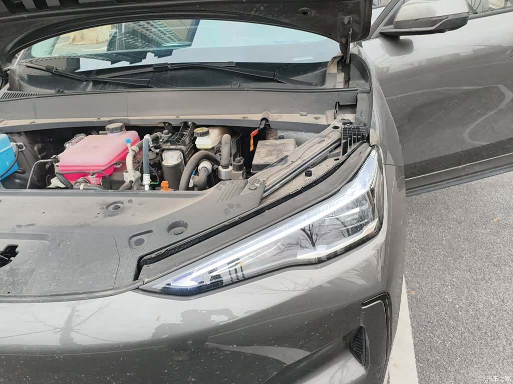 Geely Galaxy E5, 2025 22