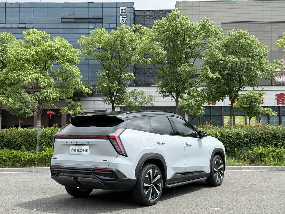 Geely Atlas L