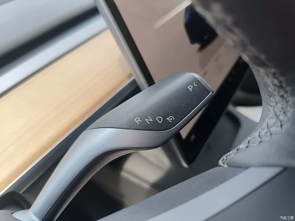 Tesla Model Y, 2022 14