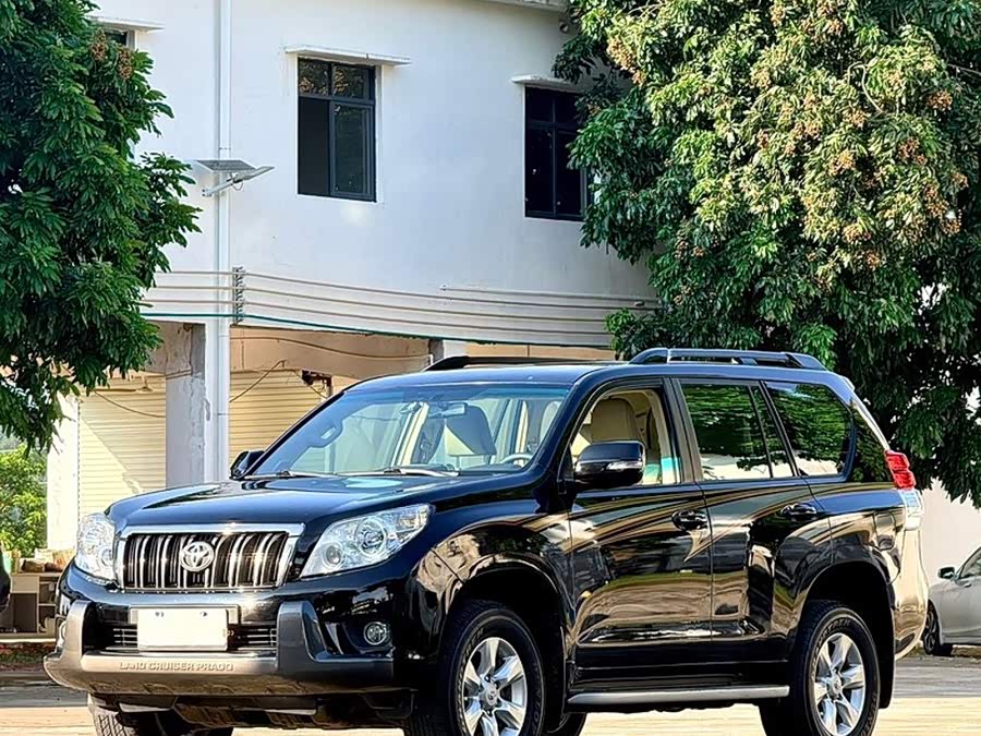 Toyota Prado 2012, фото 4