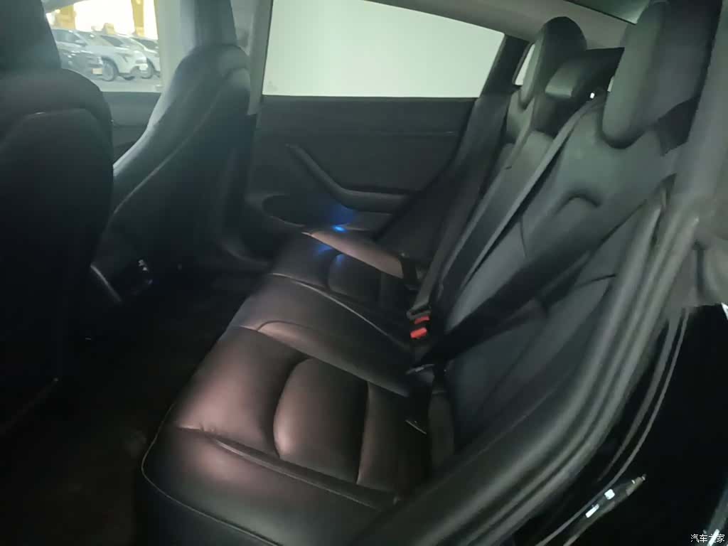 Tesla Model 3, 2021 13