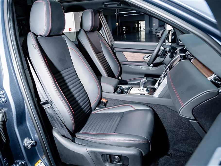 Land Rover Discover sports