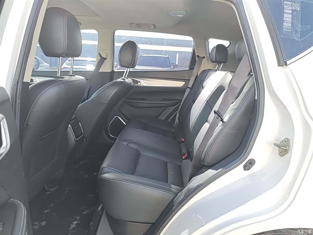 Geely X6, 2018 13
