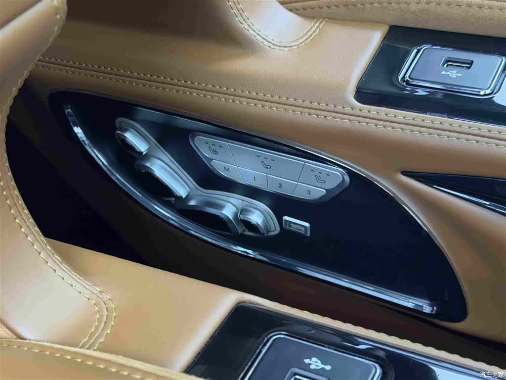 Lincoln Navigator, 2019 17