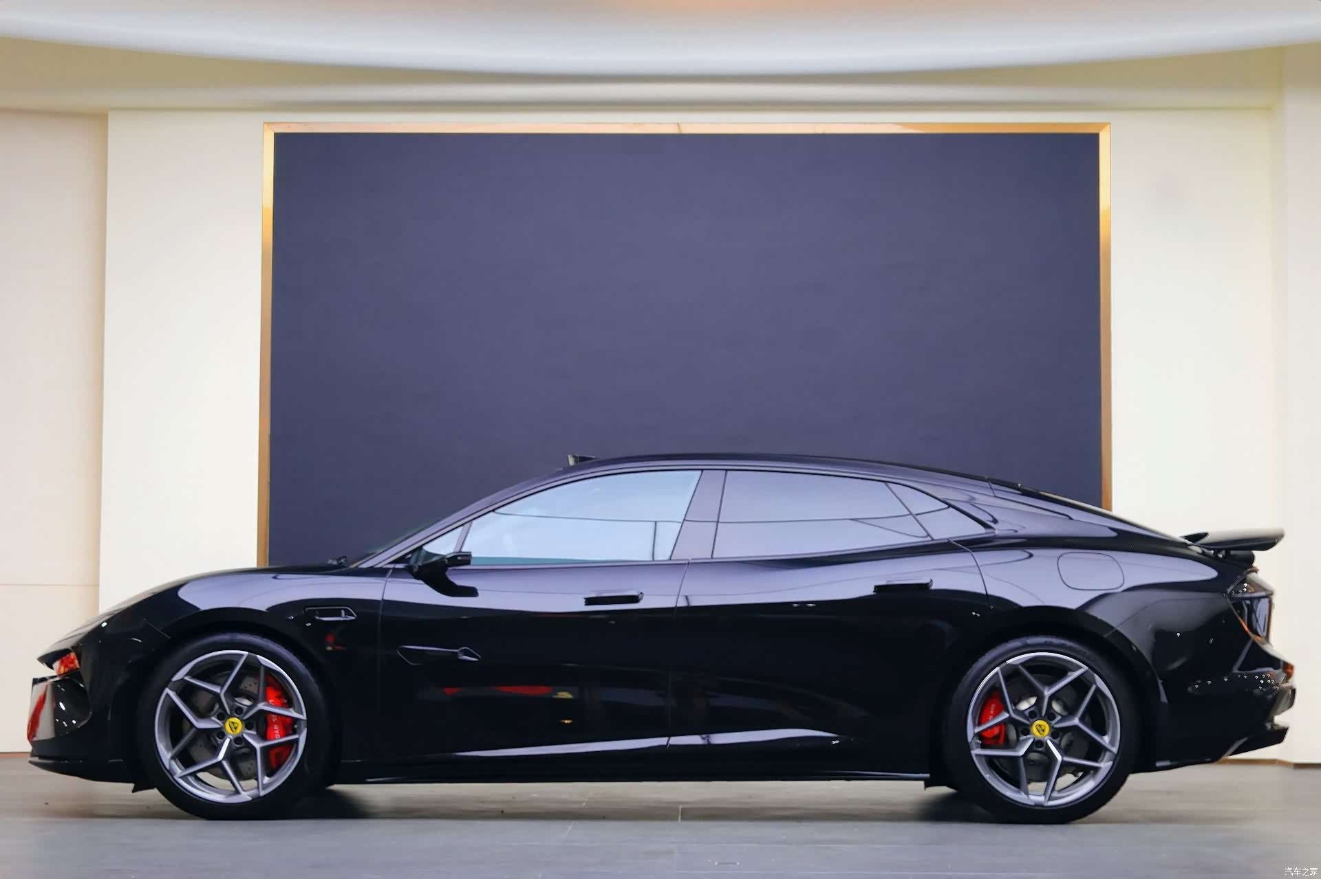 Lotus EMEYA, 2026 24