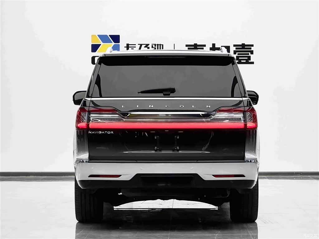Lincoln Navigator, 2019 все фото
